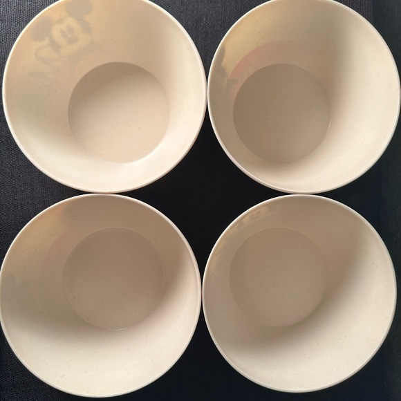 Lot Of 4 Mickey Mouse Debut Year Creal Bowls - Picture 4 of 5